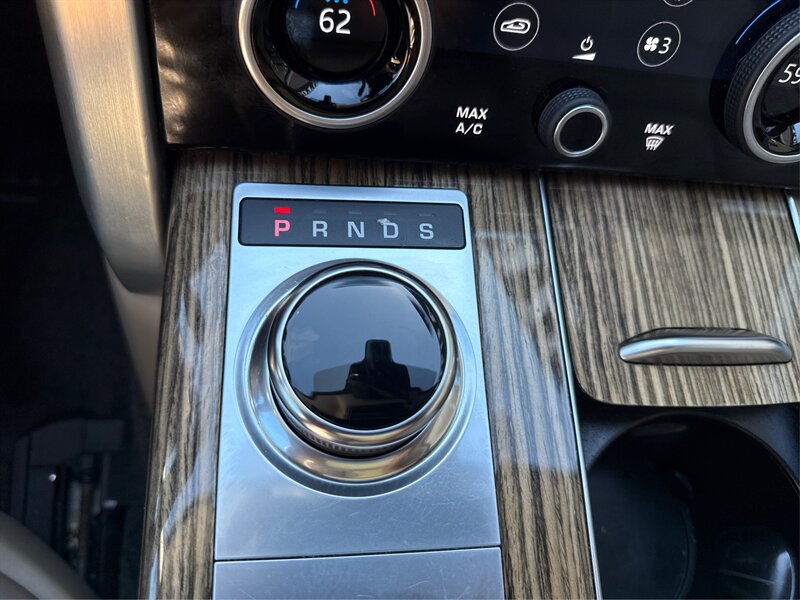 2019 Land Rover Range Rover SuperCharged photo 27