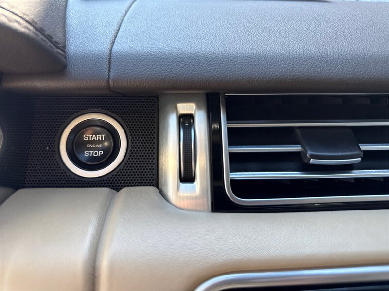 2019 Land Rover Range Rover SuperCharged photo 21