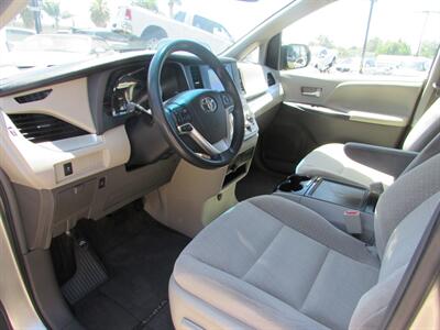 2017 Toyota Sienna LE 8-Passenger - Photo 9 - Dublin, CA 94568
