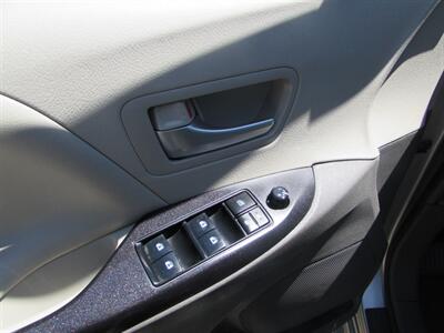 2017 Toyota Sienna LE 8-Passenger - Photo 23 - Dublin, CA 94568