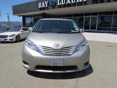 2017 Toyota Sienna LE 8-Passenger - Photo 2 - Dublin, CA 94568