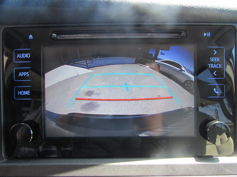 2017 Toyota Sienna LE 8-Passenger - Photo 18 - Dublin, CA 94568