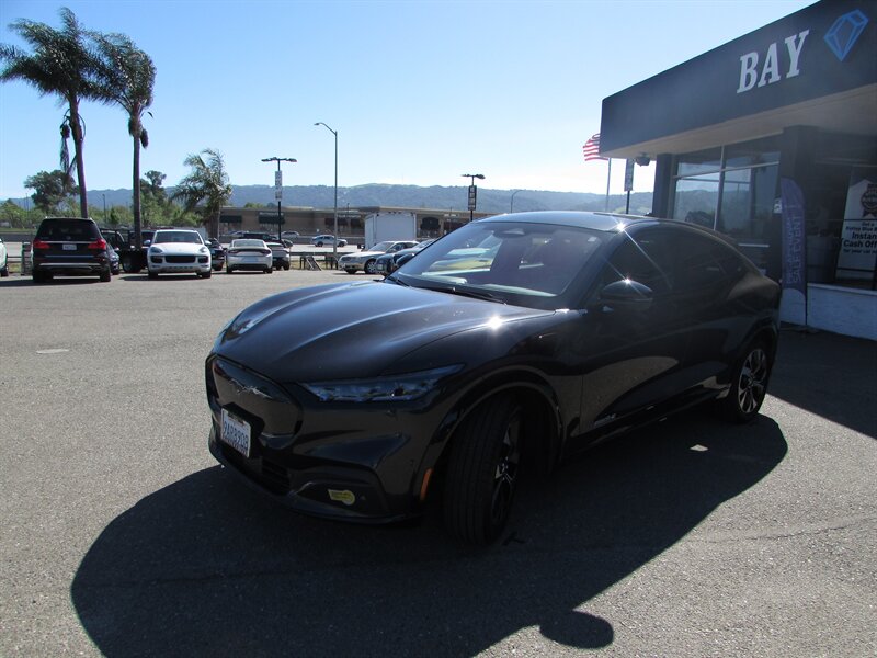 2022 Ford Mustang Mach-E Premium  
