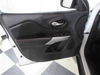 2018 Jeep Cherokee Trailhawk   - Photo 24 - Dublin, CA 94568