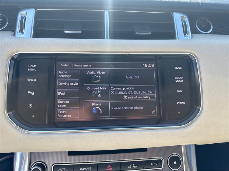 2014 Land Rover Range Rover Sport HSE photo 4