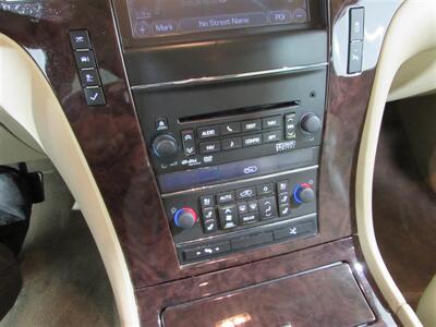 2013 Cadillac Escalade ESV Premium   - Photo 25 - Dublin, CA 94568