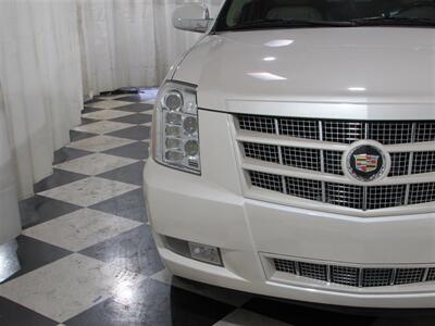 2013 Cadillac Escalade ESV Premium   - Photo 8 - Dublin, CA 94568