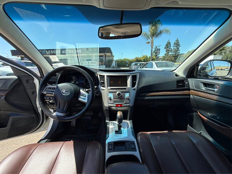 2013 Subaru Outback 3.6R Limited photo 25