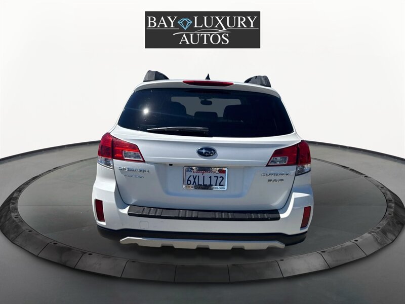 2013 Subaru Outback 3.6R Limited photo 6