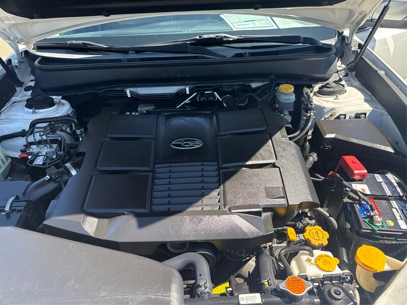 2013 Subaru Outback 3.6R Limited photo 11
