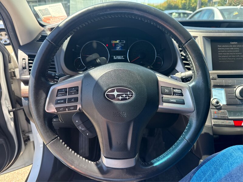 2013 Subaru Outback 3.6R Limited photo 18