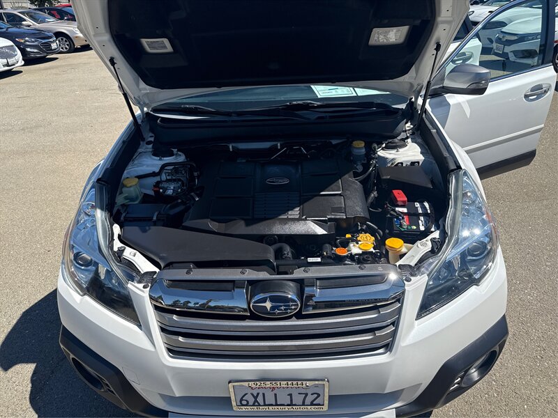 2013 Subaru Outback 3.6R Limited photo 22