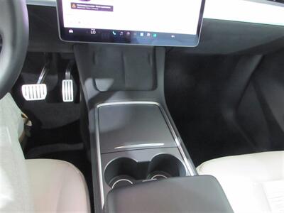 2021 Tesla Model Y Performance   - Photo 31 - Dublin, CA 94568