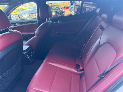 2018 Kia Stinger GT1   - Photo 11 - Daly City, CA 94014