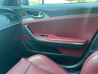2018 Kia Stinger GT1   - Photo 25 - Daly City, CA 94014