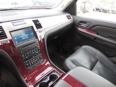 2008 Cadillac Escalade   - Photo 13 - Dublin, CA 94568