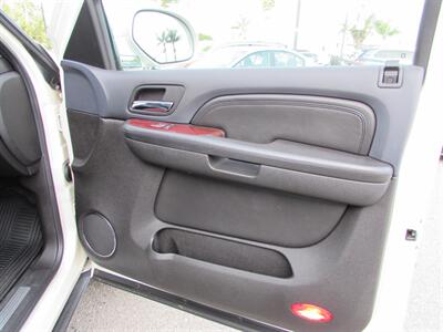 2008 Cadillac Escalade   - Photo 24 - Dublin, CA 94568