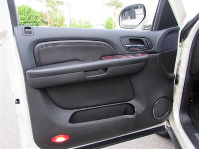 2008 Cadillac Escalade   - Photo 7 - Dublin, CA 94568