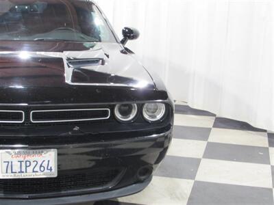 2015 Dodge Challenger SXT   - Photo 8 - Dublin, CA 94568