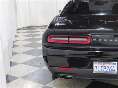 2015 Dodge Challenger SXT   - Photo 11 - Dublin, CA 94568