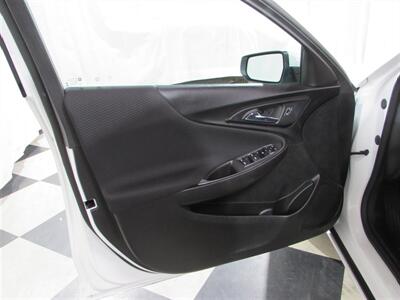 2023 Chevrolet Malibu LT   - Photo 8 - Dublin, CA 94568