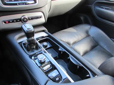 2016 Volvo XC90 T6 Momentum   - Photo 19 - Dublin, CA 94568
