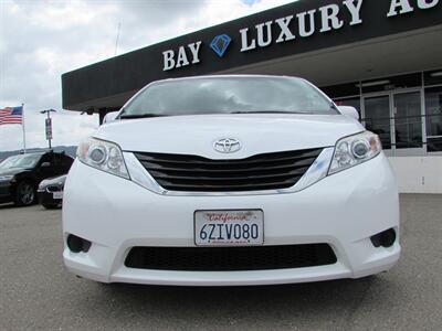 2013 Toyota Sienna LE 8-Passenger   - Photo 3 - Dublin, CA 94568