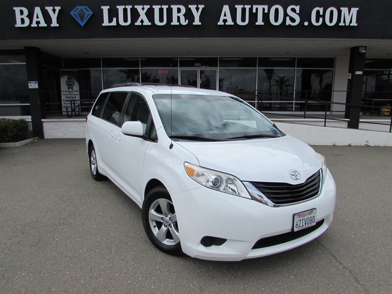 2013 Toyota Sienna LE