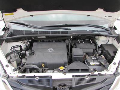 2013 Toyota Sienna LE 8-Passenger   - Photo 33 - Dublin, CA 94568
