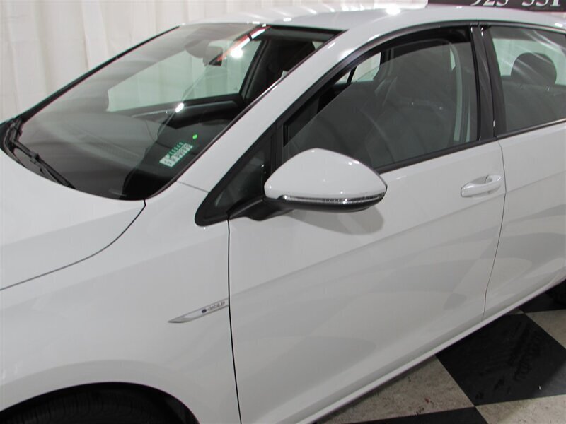 2016 Volkswagen e-Golf SE   - Photo 28 - Dublin, CA 94568