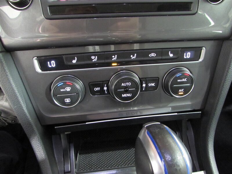 2016 Volkswagen e-Golf SE   - Photo 44 - Dublin, CA 94568