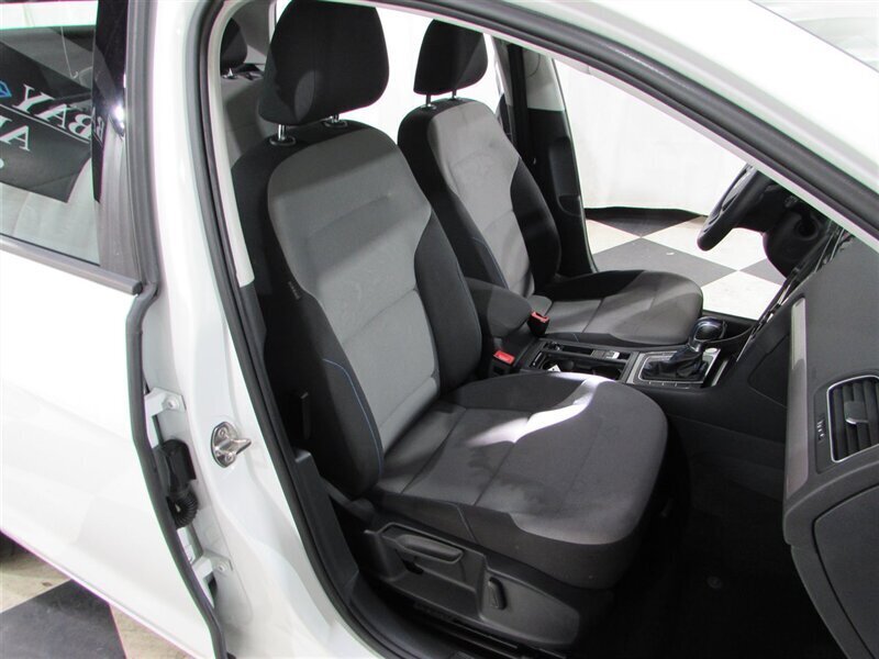 2016 Volkswagen e-Golf SE   - Photo 64 - Dublin, CA 94568