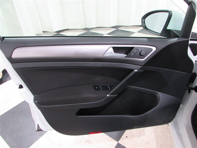 2016 Volkswagen e-Golf SE   - Photo 54 - Dublin, CA 94568