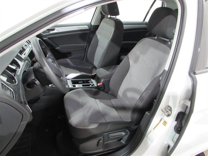 2016 Volkswagen e-Golf SE   - Photo 52 - Dublin, CA 94568