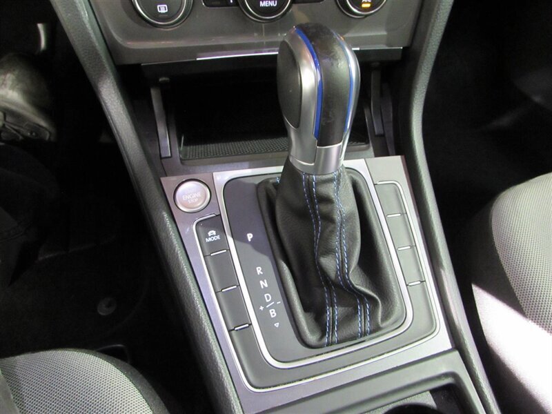 2016 Volkswagen e-Golf SE   - Photo 46 - Dublin, CA 94568