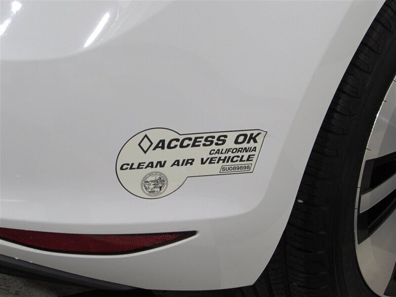 2016 Volkswagen e-Golf SE   - Photo 26 - Dublin, CA 94568