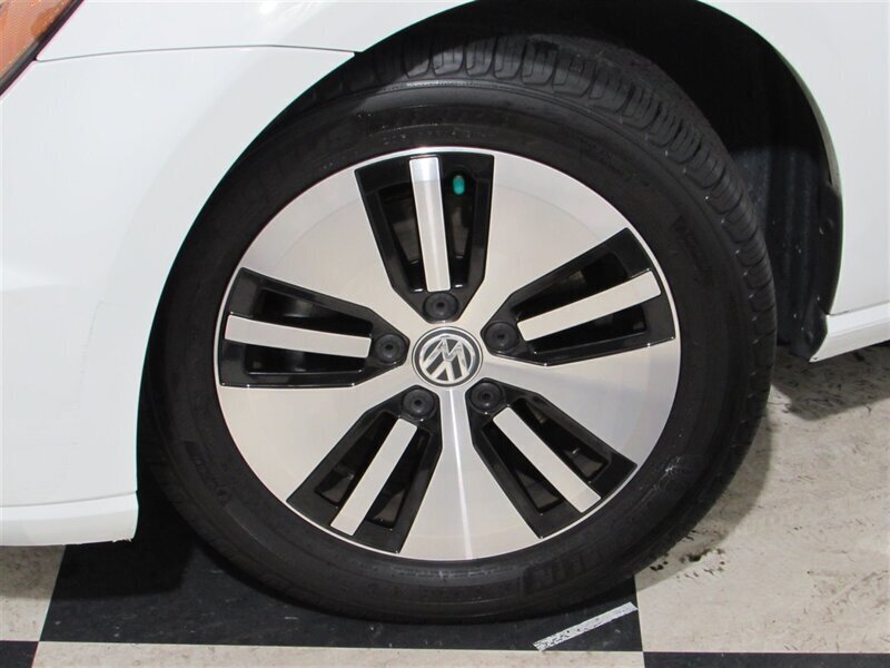 2016 Volkswagen e-Golf SE   - Photo 82 - Dublin, CA 94568