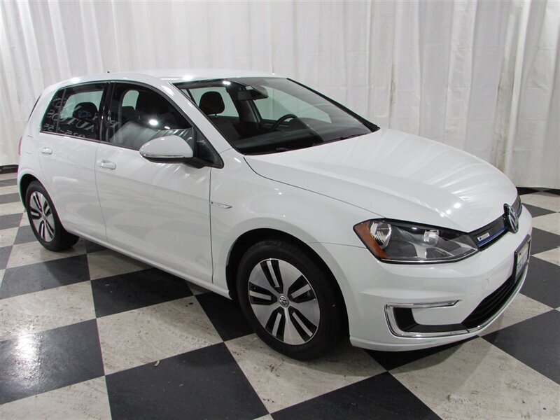 2016 Volkswagen e-Golf SE   - Photo 12 - Dublin, CA 94568