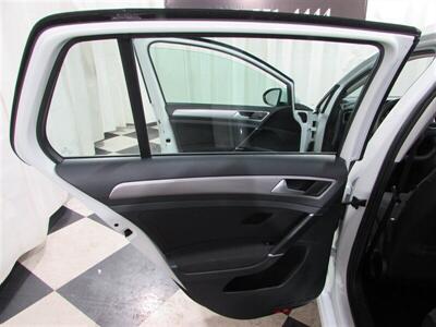 2016 Volkswagen e-Golf SE   - Photo 60 - Dublin, CA 94568