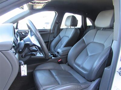 2020 Porsche Macan S   - Photo 8 - Dublin, CA 94568