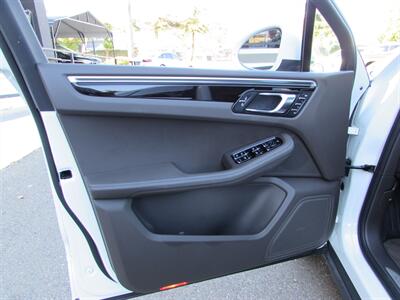 2020 Porsche Macan S   - Photo 6 - Dublin, CA 94568