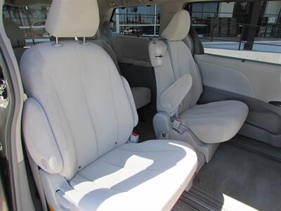 2012 Toyota Sienna LE 8-Passenger - Photo 25 - Dublin, CA 94568