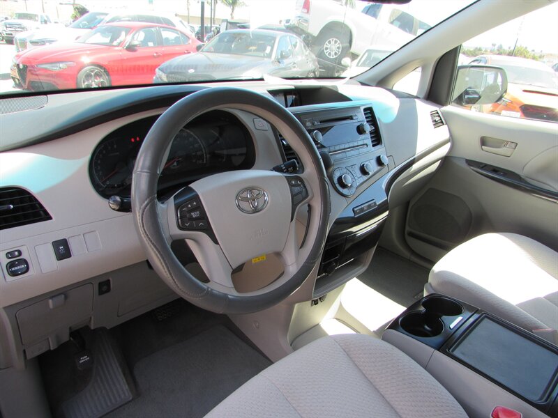 2012 Toyota Sienna LE 8-Passenger - Photo 9 - Dublin, CA 94568