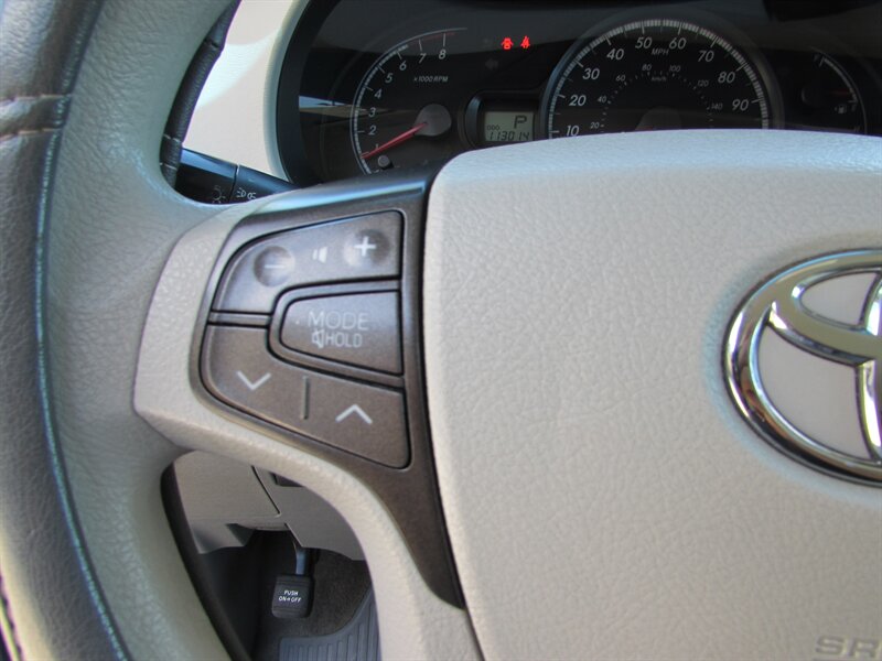 2012 Toyota Sienna LE 8-Passenger - Photo 13 - Dublin, CA 94568