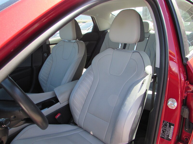 2023 Hyundai ELANTRA Hybrid Luxury - Photo 12 - Dublin, CA 94568