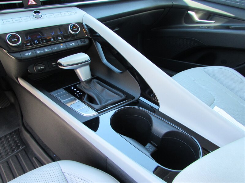 2023 Hyundai ELANTRA Hybrid Luxury - Photo 20 - Dublin, CA 94568