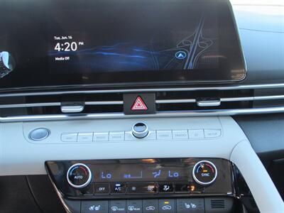 2023 Hyundai ELANTRA Hybrid Luxury - Photo 18 - Dublin, CA 94568