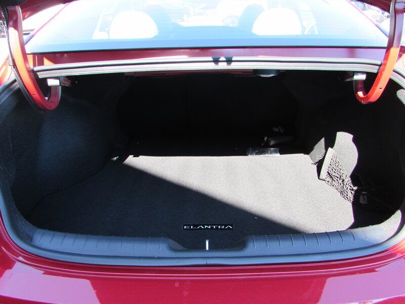 2023 Hyundai ELANTRA Hybrid Luxury - Photo 25 - Dublin, CA 94568