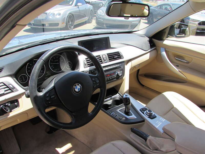 2013 BMW 3 Series 328i - Photo 11 - Dublin, CA 94568