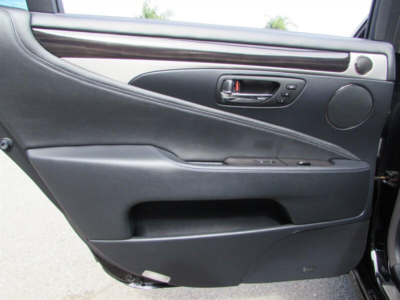 2013 Lexus LS 460 L - Photo 23 - Dublin, CA 94568